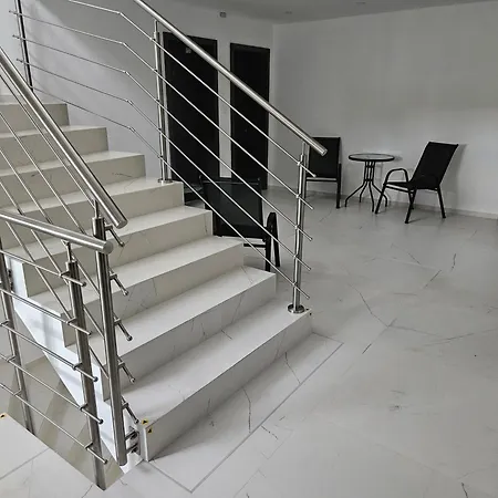 Antracit Πανσιόν 3*