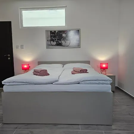 Antracit 3* Štúrovo